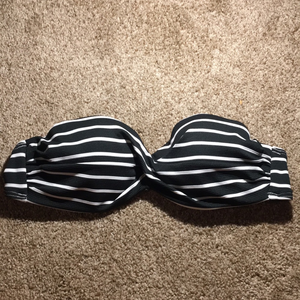 Victoria’s Secret Strapless Push-up Bikini Top